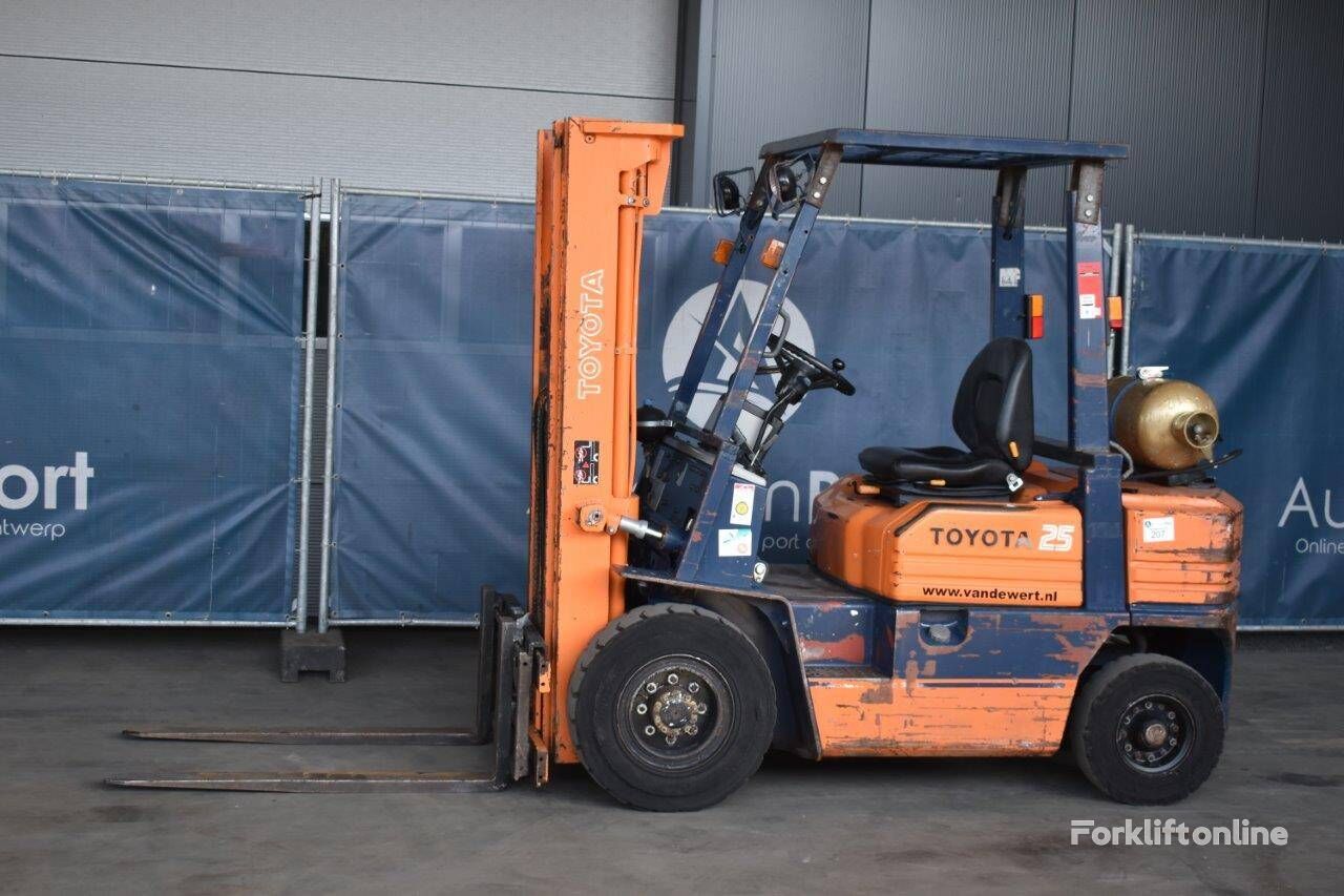 газовый погрузчик Toyota 42-5FGF25 газовый погрузчик Toyota 42-5FGF25
